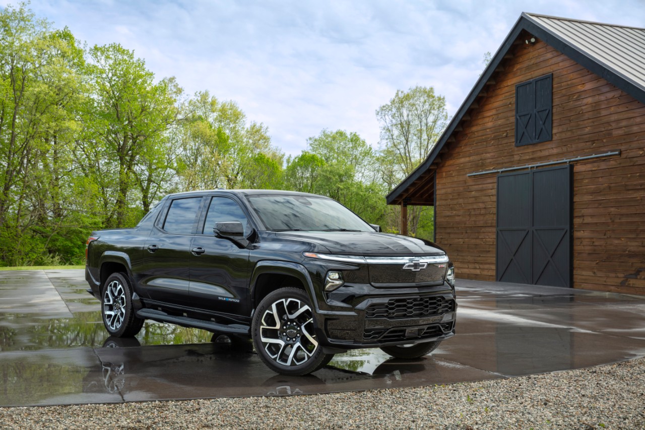 2024 Silverado EV RST