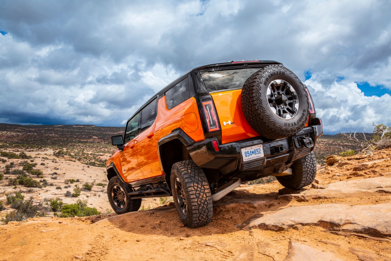 Rugged but brainy: 5 technologies that drive the GMC HUMMER EV