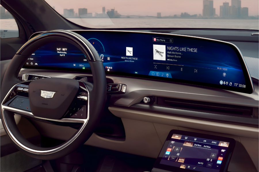 2026 Cadillac VISTIQ dashboard