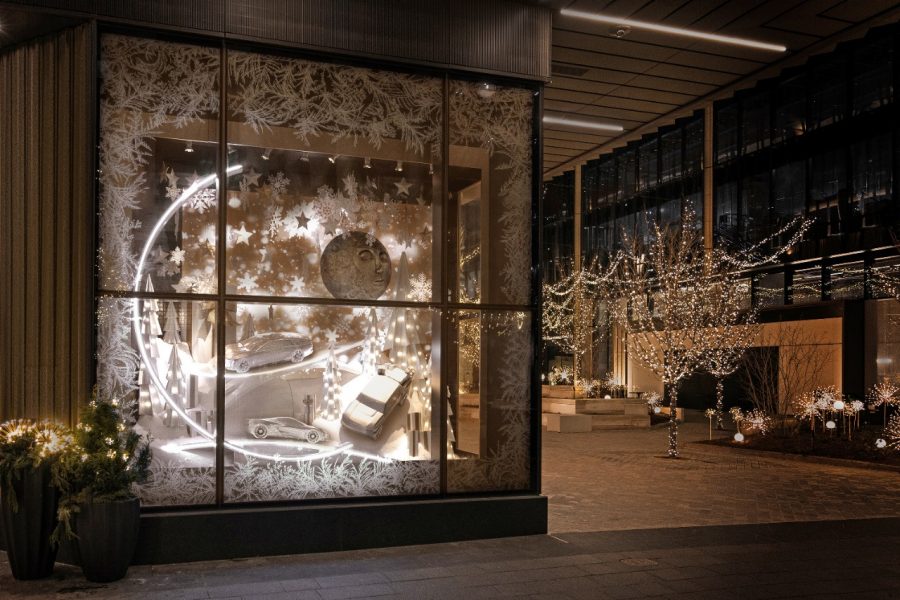 GM holiday window display at hudsons detroit