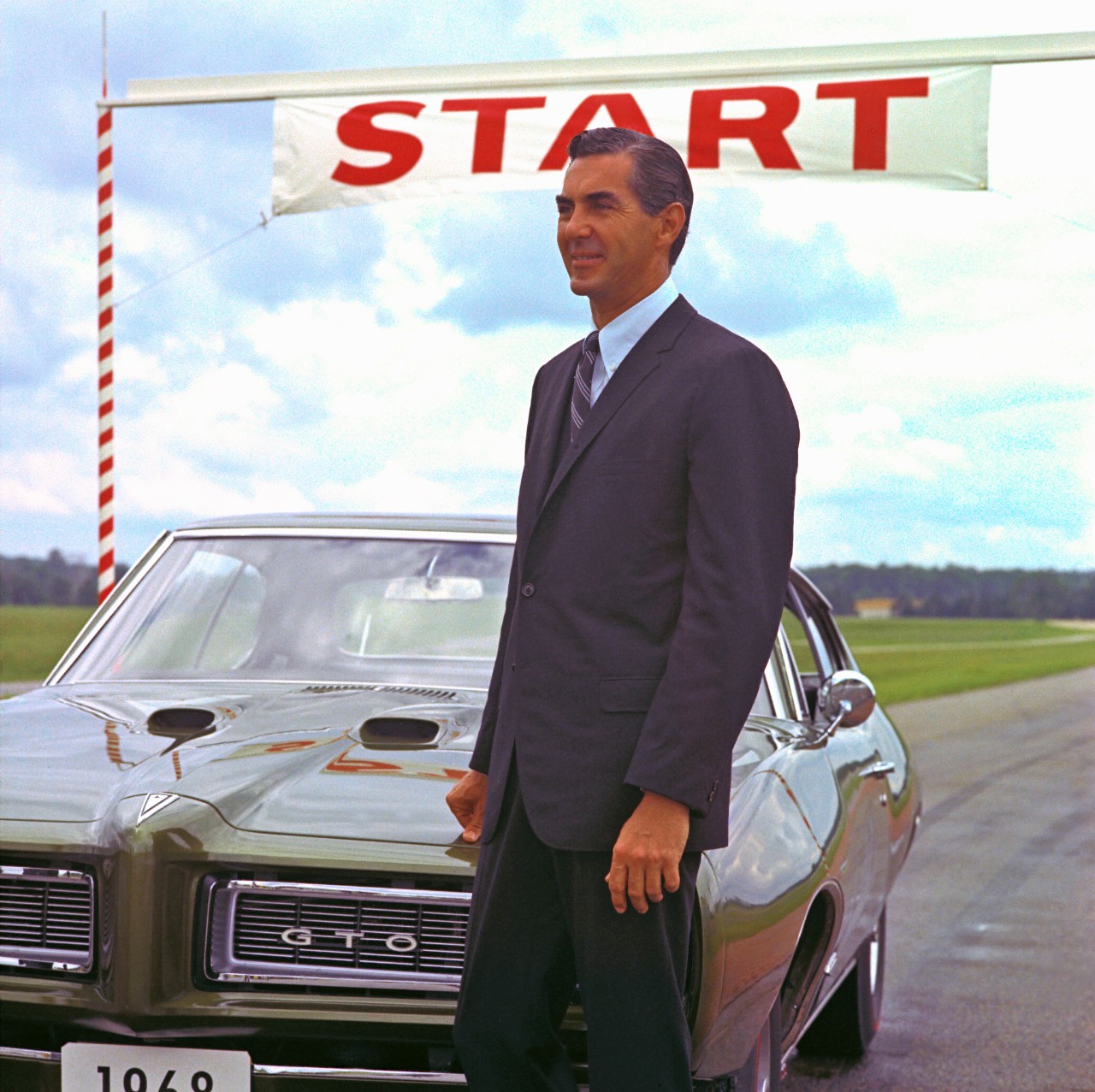 Cadillac Sixteen concept