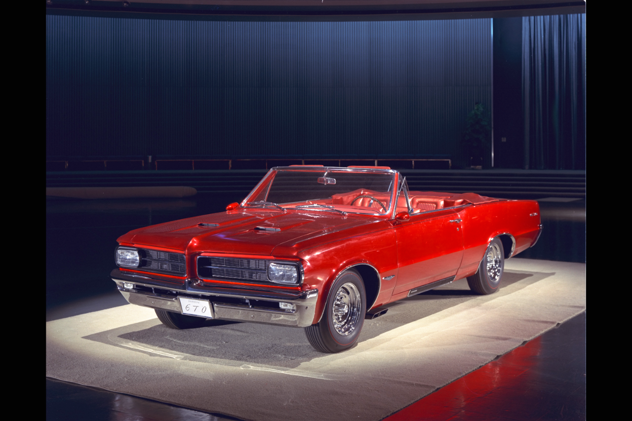 Cadillac Sixteen concept